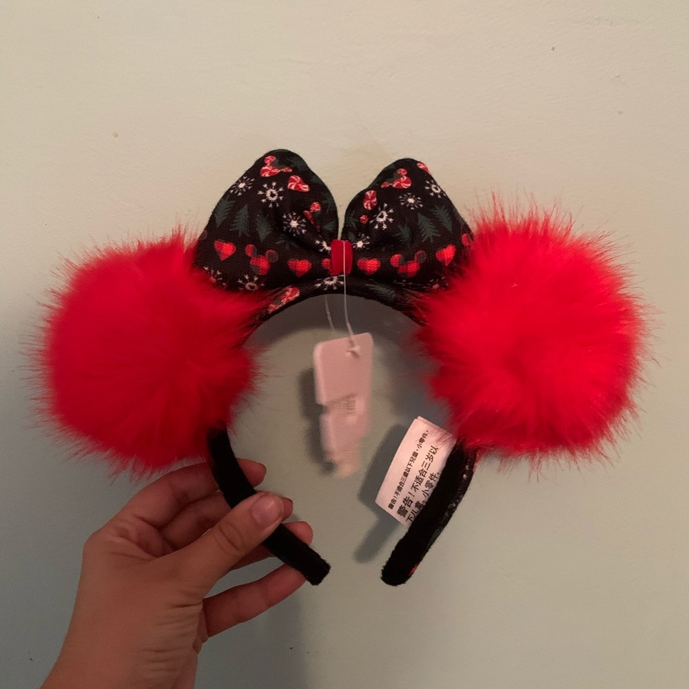 NWT Christmas Minnie Ears